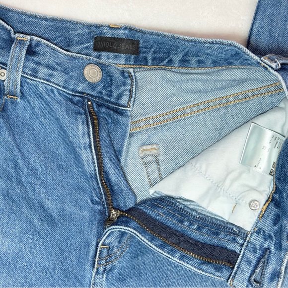 UNIQLO Women's Light Wash Straight Leg Jeans - Size 22 inch - Picture 2 of 7